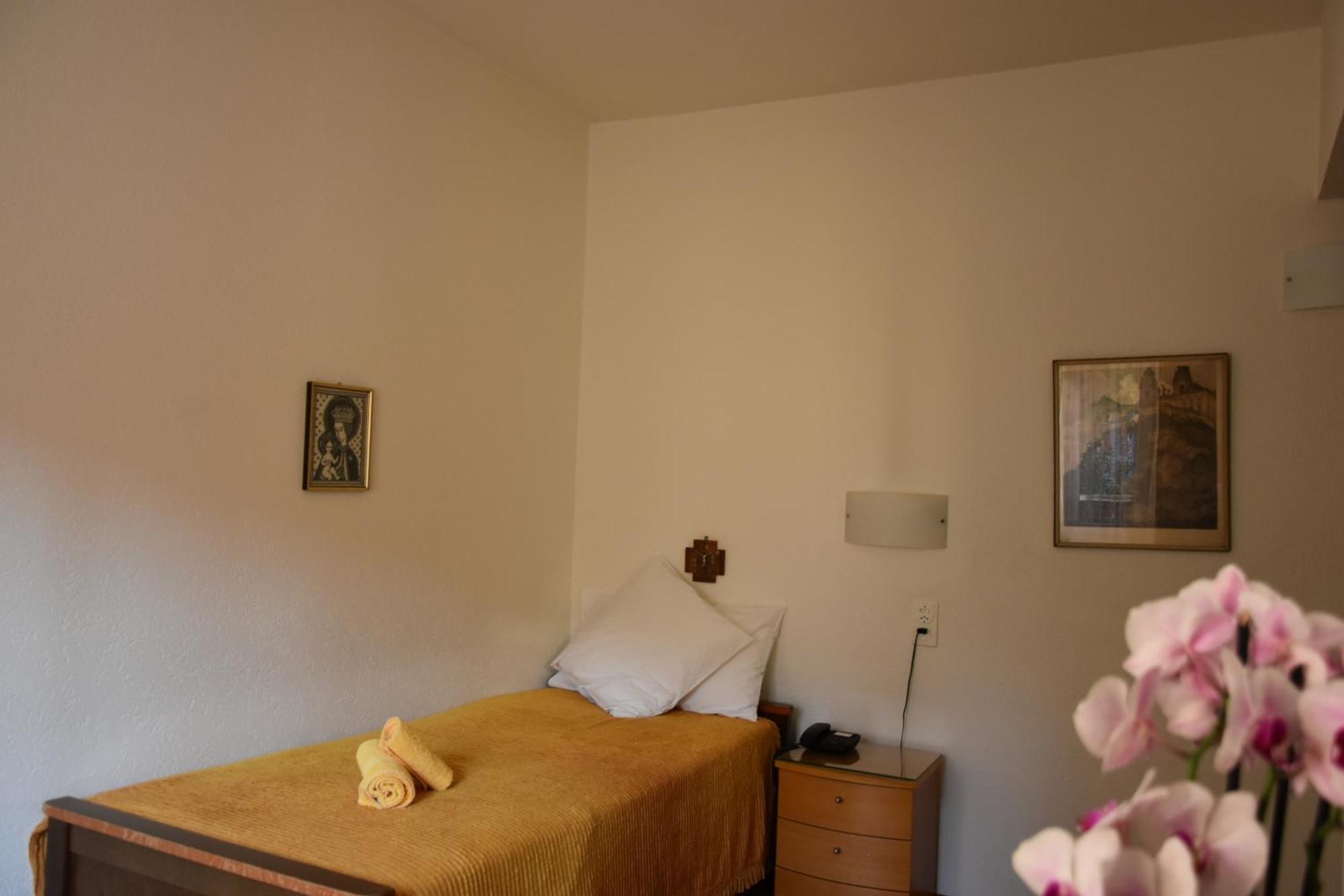 Hotel Casa Santa Birgitta Lugano Esterno foto