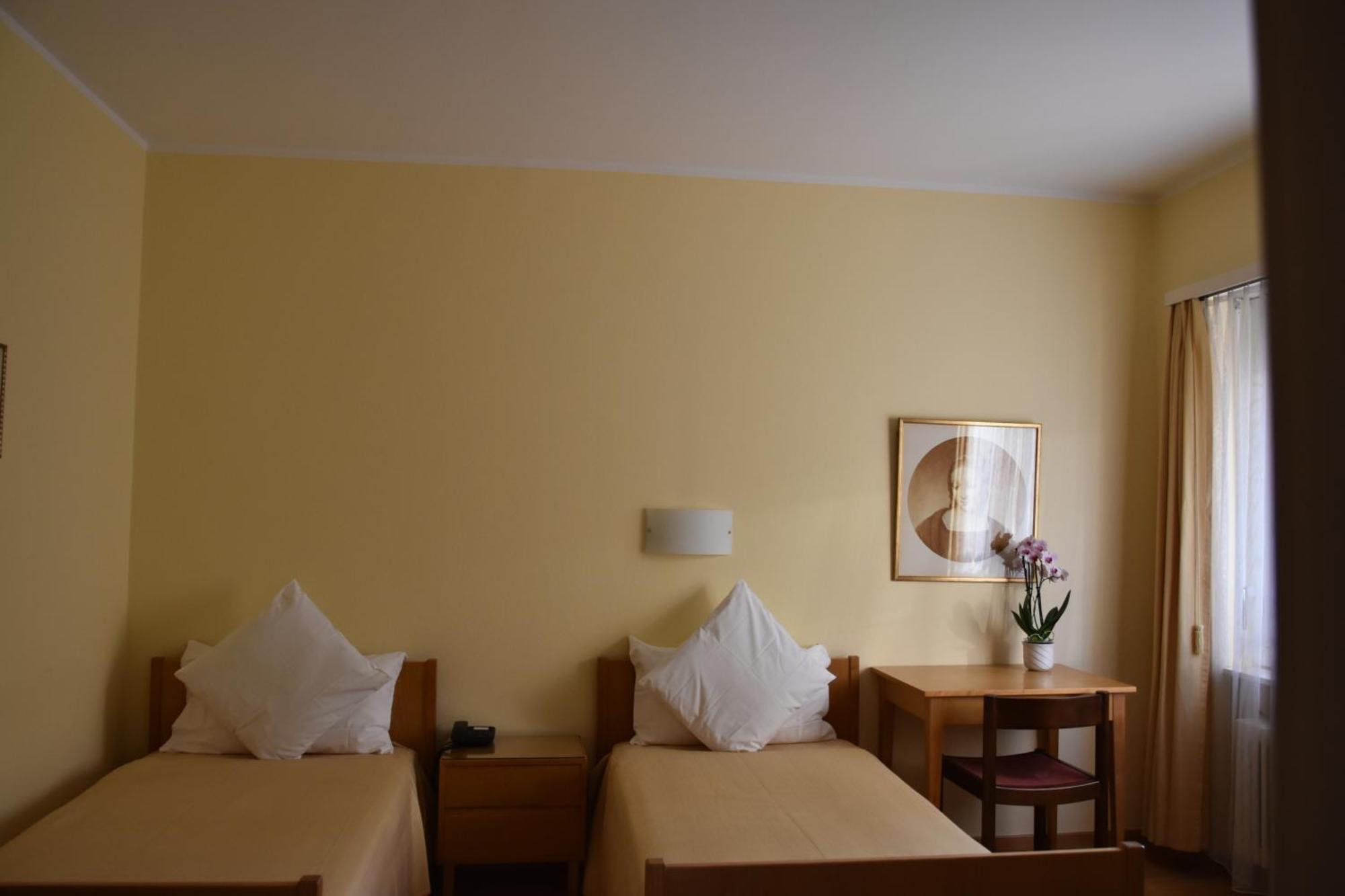 Hotel Casa Santa Birgitta Lugano Esterno foto